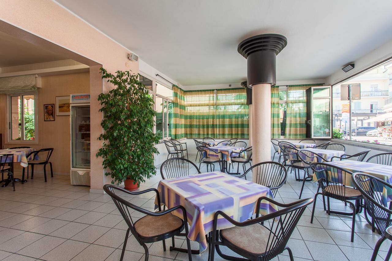 Hotel Benvenuti Gatteo a Mare Zewnętrze zdjęcie