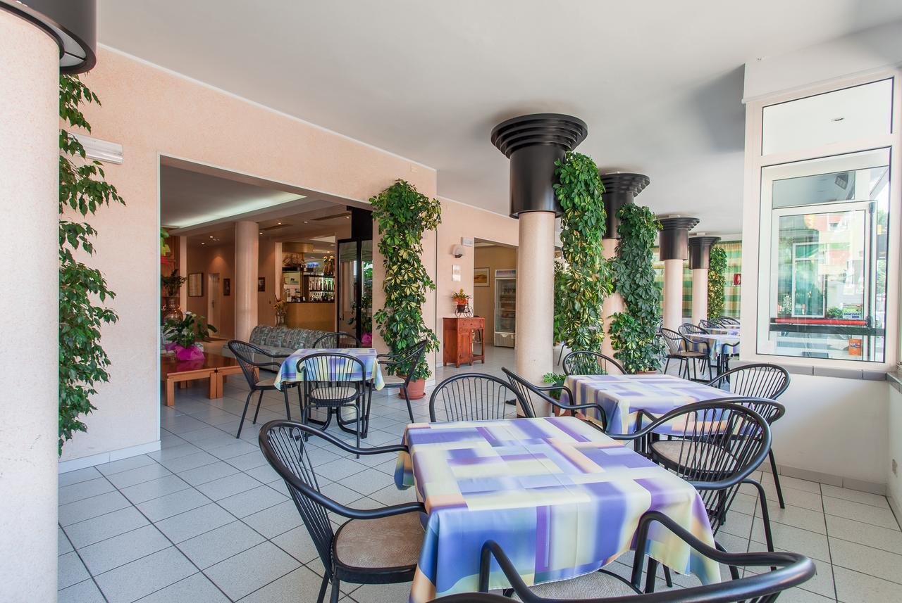 Hotel Benvenuti Gatteo a Mare Zewnętrze zdjęcie