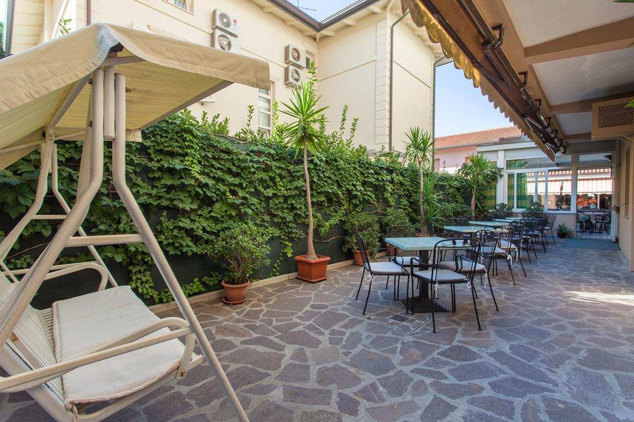 Hotel Benvenuti Gatteo a Mare Zewnętrze zdjęcie