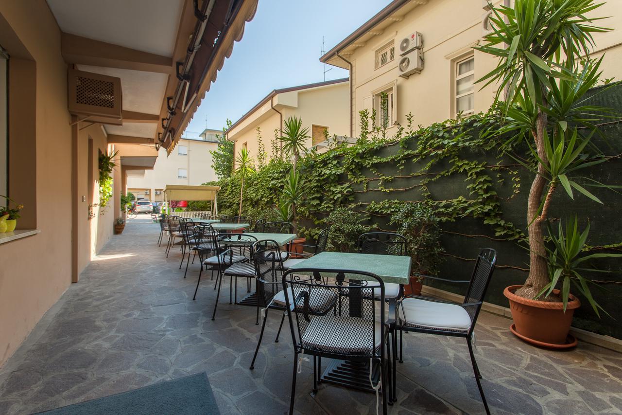 Hotel Benvenuti Gatteo a Mare Zewnętrze zdjęcie