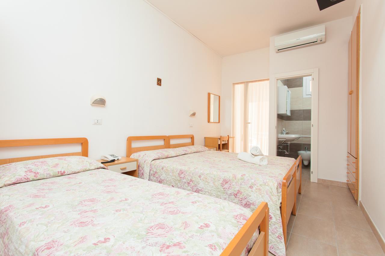 Hotel Benvenuti Gatteo a Mare Zewnętrze zdjęcie